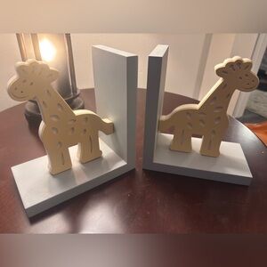 Charming Giraffe Bookends - Tan and White